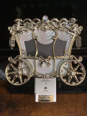 Rare Disney Princess X Bath & BodyWorks, Protector Wallflower- NWT!